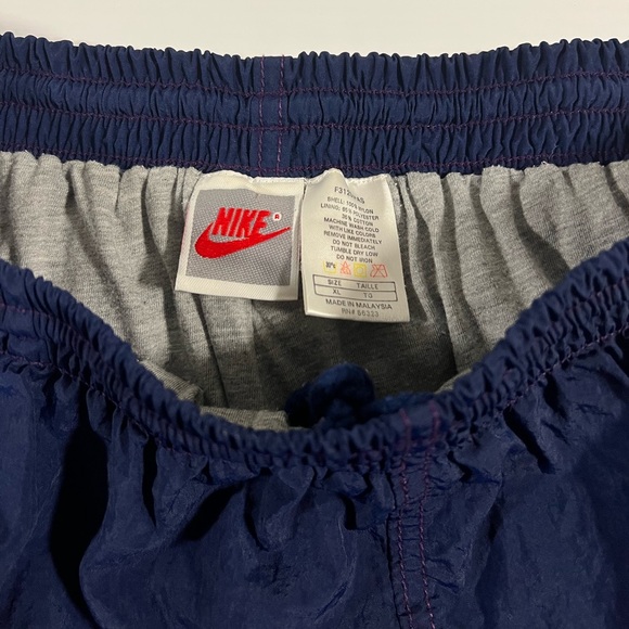 Vintage Nike Air Windbreaker Pants - Picture 2 of 3